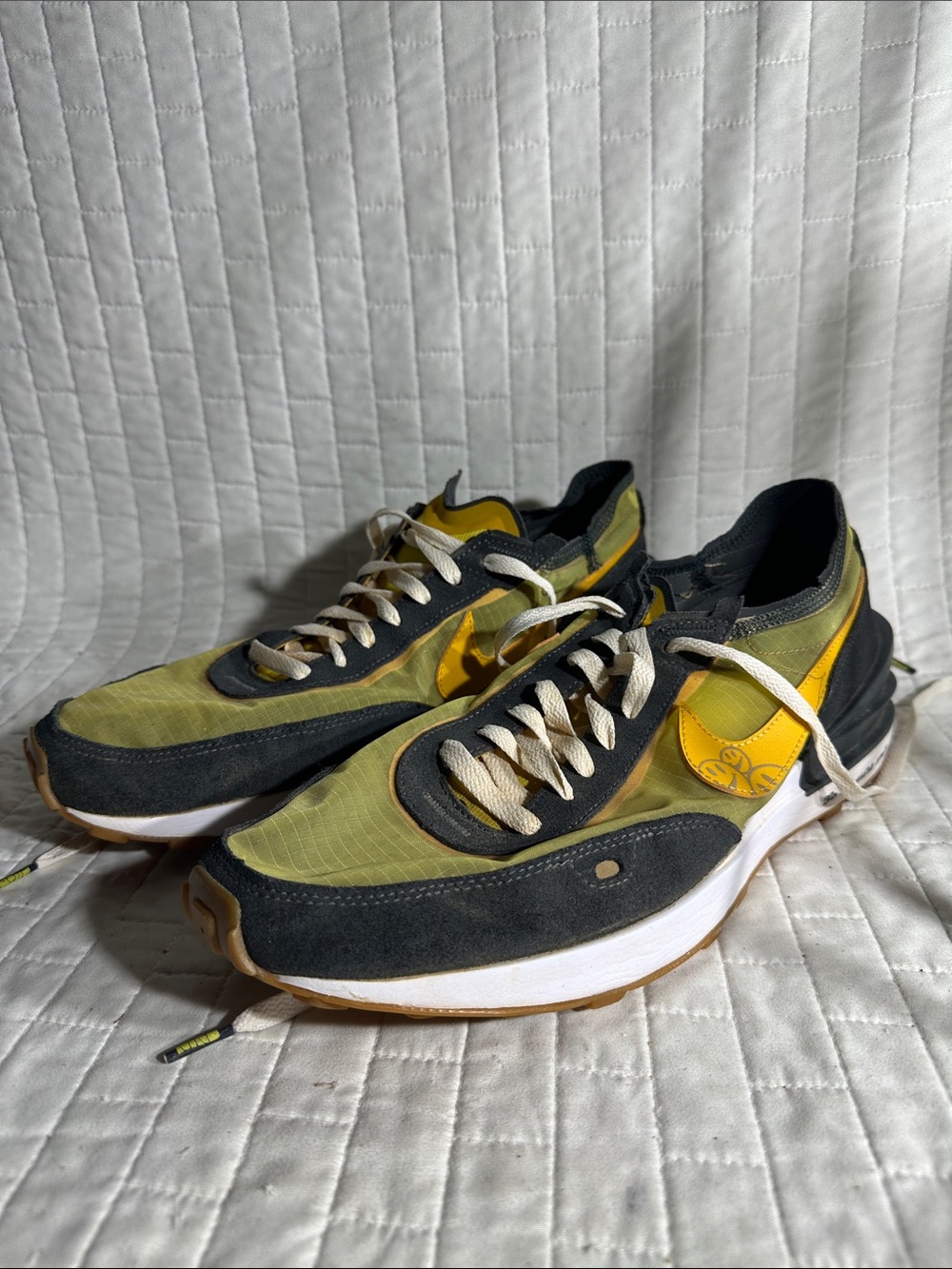 Nike Waffle One SE "Go The Extra Smile" sneakers yellow strike and anthracite